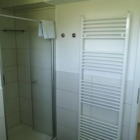 Muschelsucher In Schlagsdorf Auf * フェーマルン